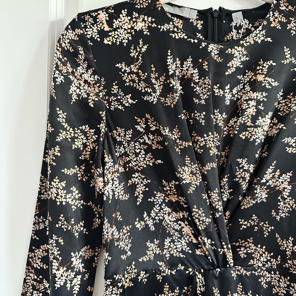 NWT Vince Brand Black and Cream Floral Long Sleeve Dress - Size XS - Picture 15 of 15